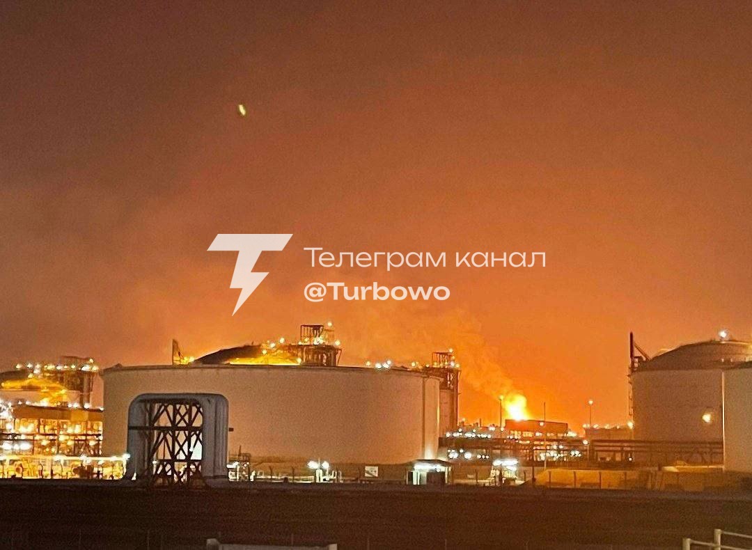 У Катарі стався вибух на газовому комплексі Barzan Постраждали 54 людини, ще 18…