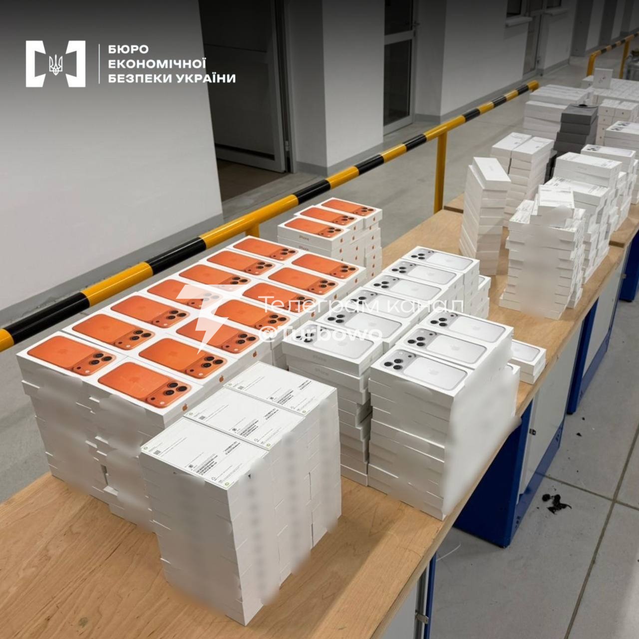 На Львівщині викрили контрабанду техніки Apple на понад 35 млн грн Детективи…