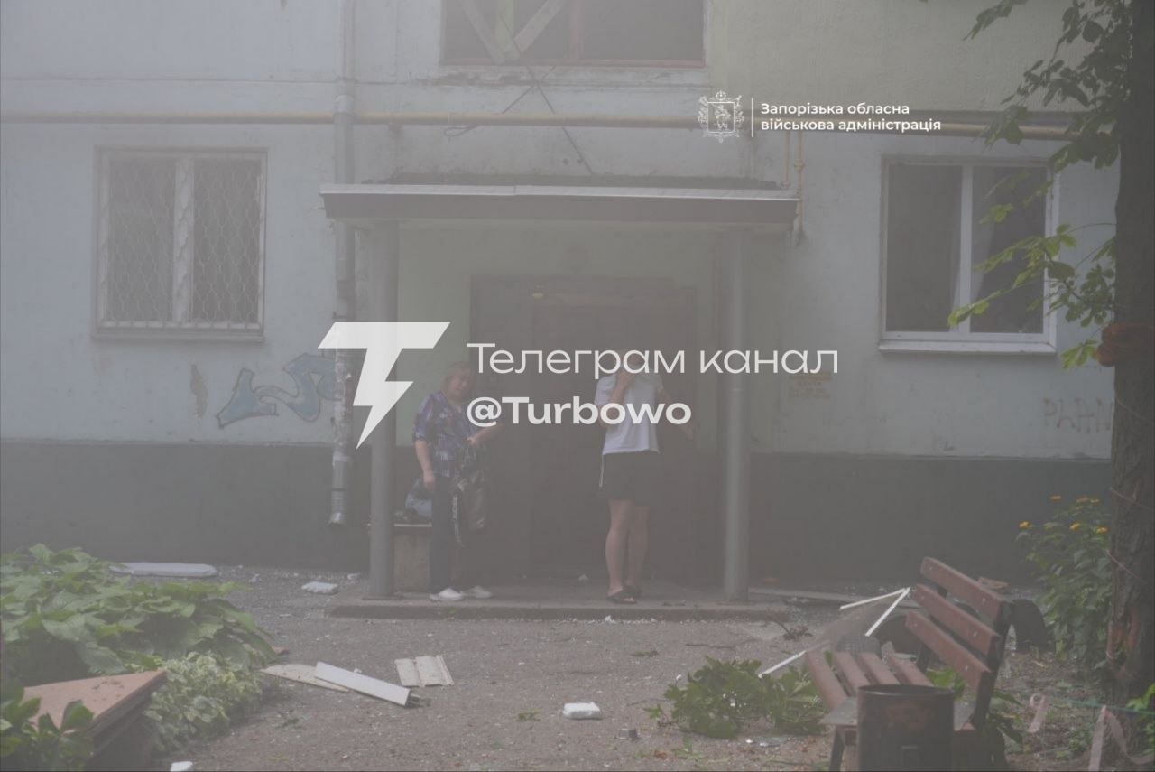 Росіяни скинули КАБ на Запоріжжя Авіабомба впала у житловий сектор