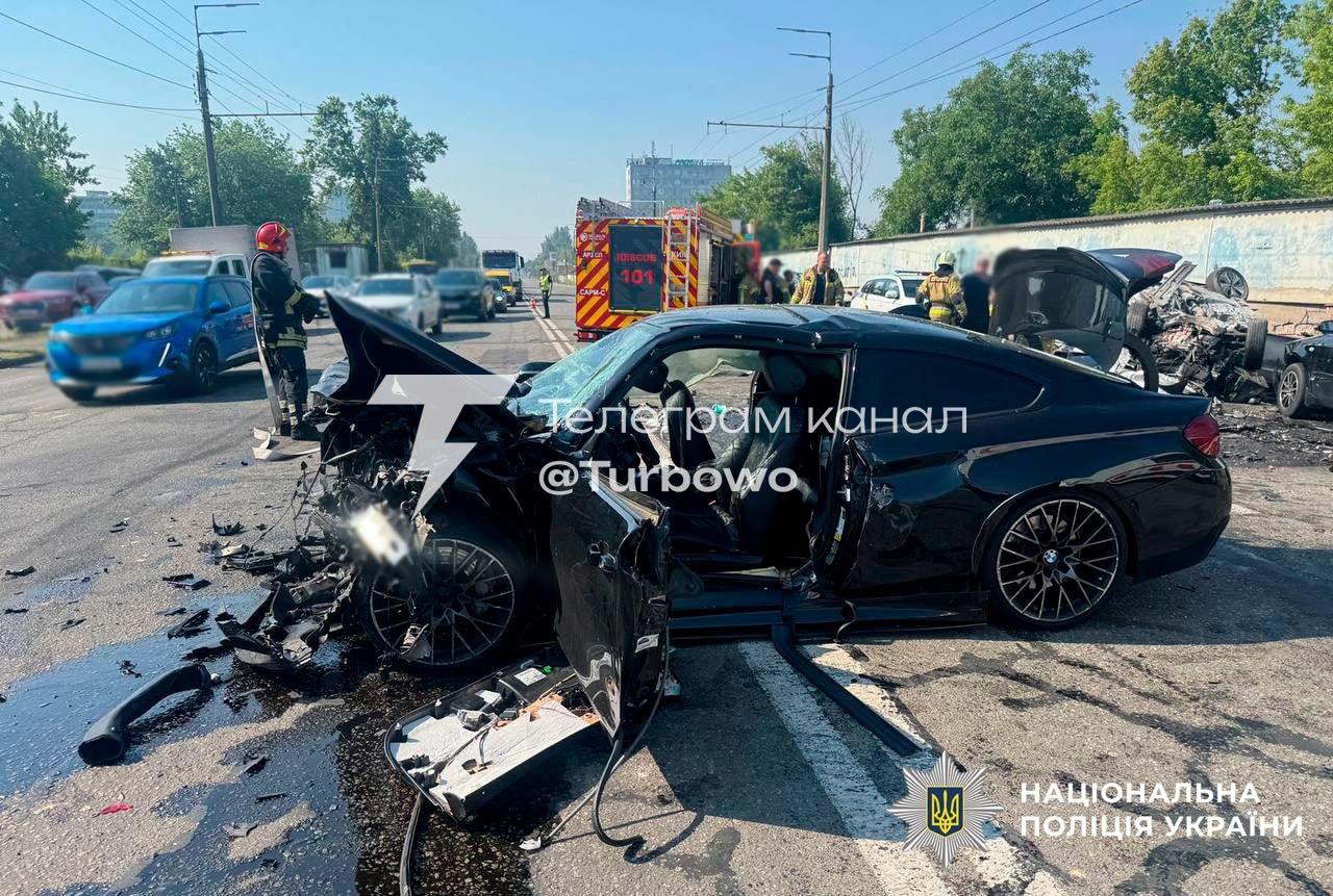 У Києві 21-річний водій спричинив смертельну ДТП за участю п’яти автомобілів