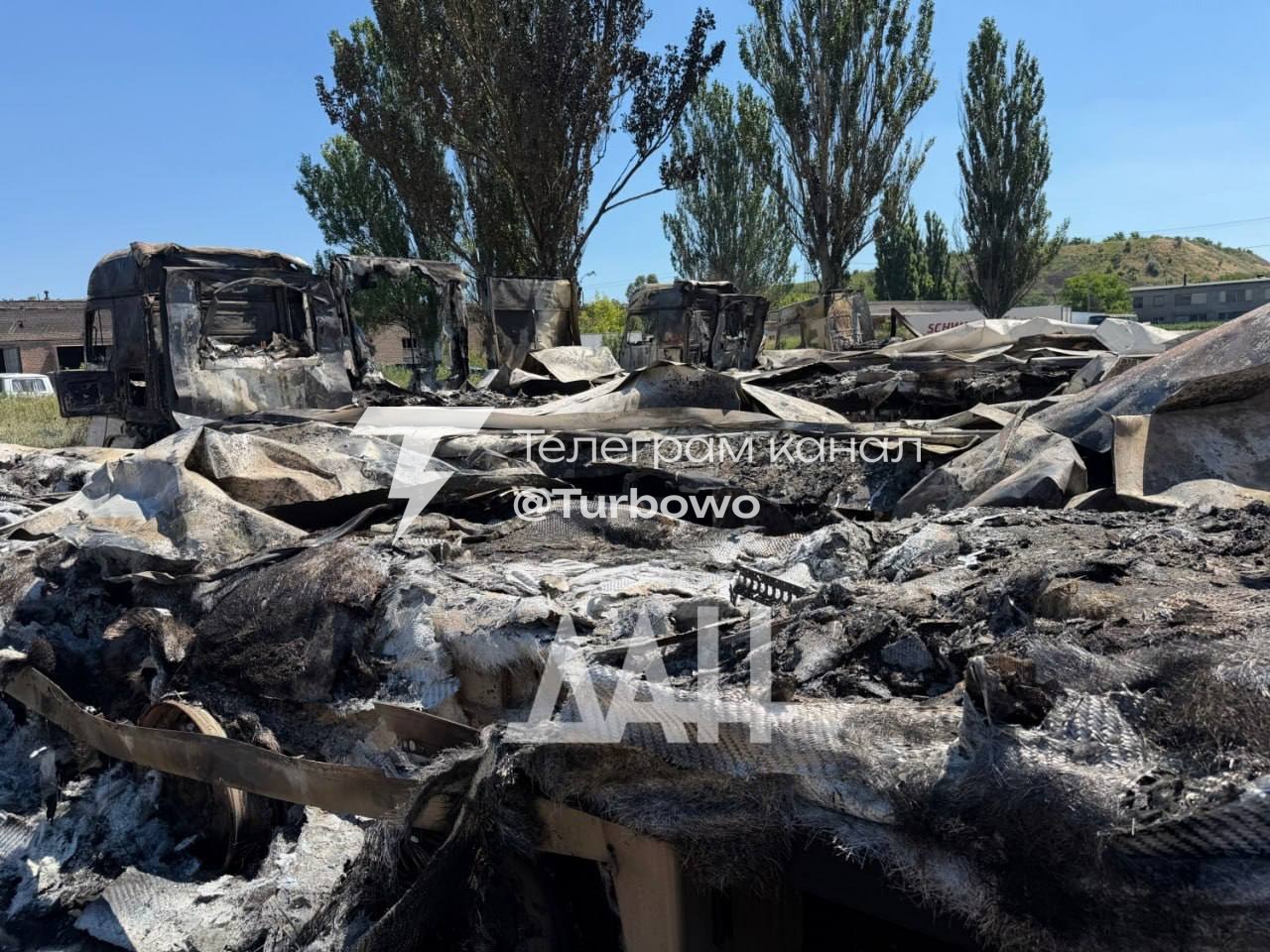 Атаковано окуповану трасу Донецьк: Старобешеве Горять…