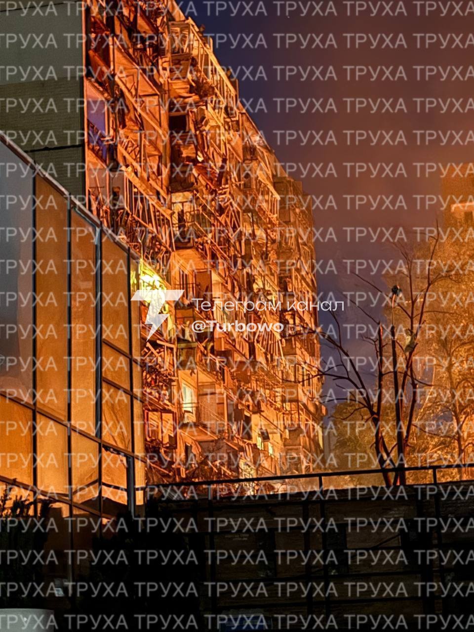 Знищений двір біля житлових комплексів у Києві Місцеві медіа опублікували репортаж…