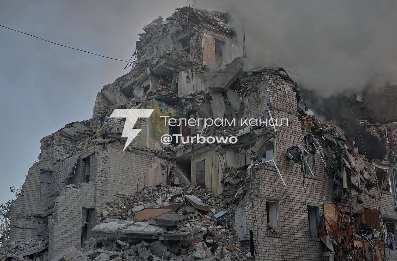 Київ у руїнах, диму та скорботі за загиблими