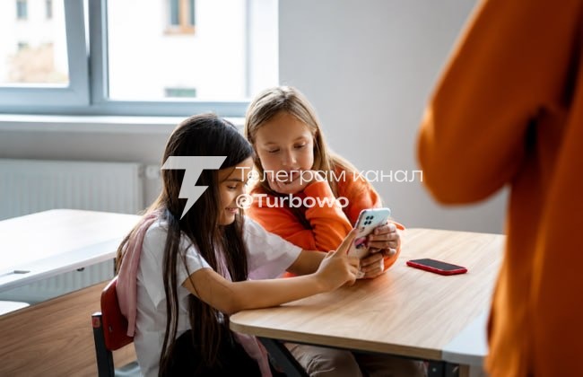 У школах можуть обмежити використання смартфонів