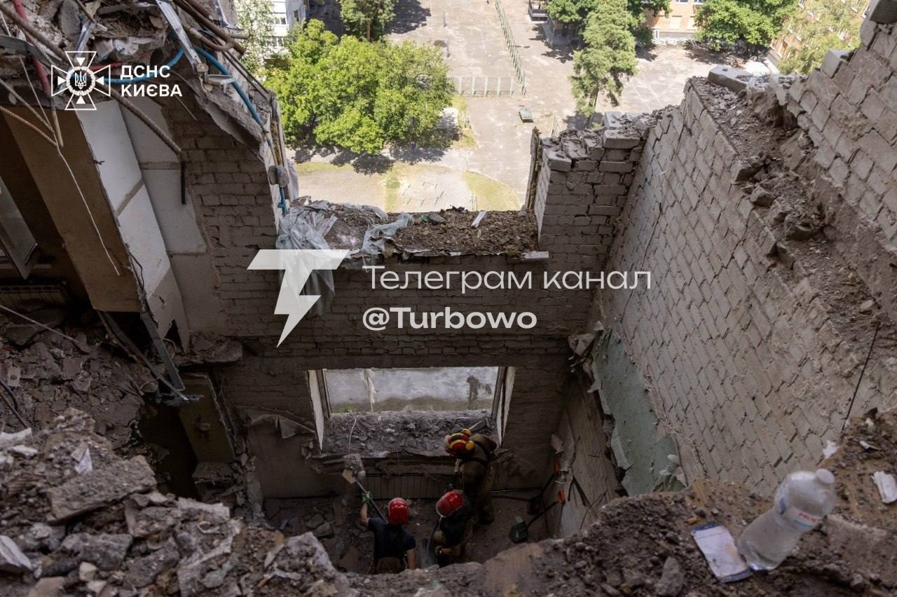Завершено рятувальні роботи на місці удару по 16-поверховому будинку в Києві…