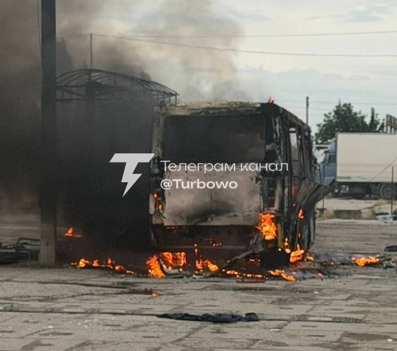 Внаслідок удару рф по Одесі загинули 2 людини, ще 2: поранені, — МВА Також…