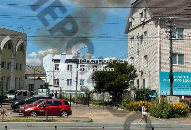У Чернігові повідомляють про приліт БпЛА біля пологового будинку Дані про…