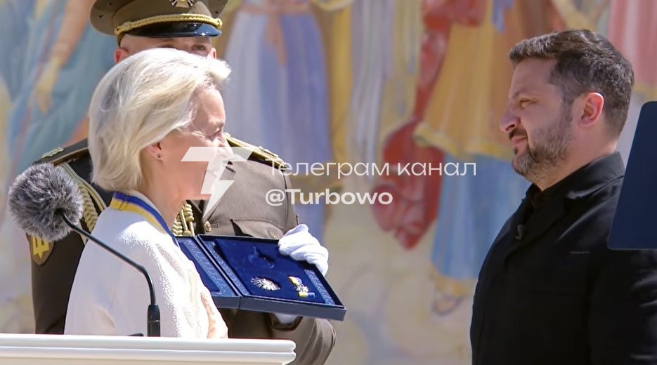 Це нагорода, якої ніхто не зможе скасувати і позбавити, бо слово України — тверде…