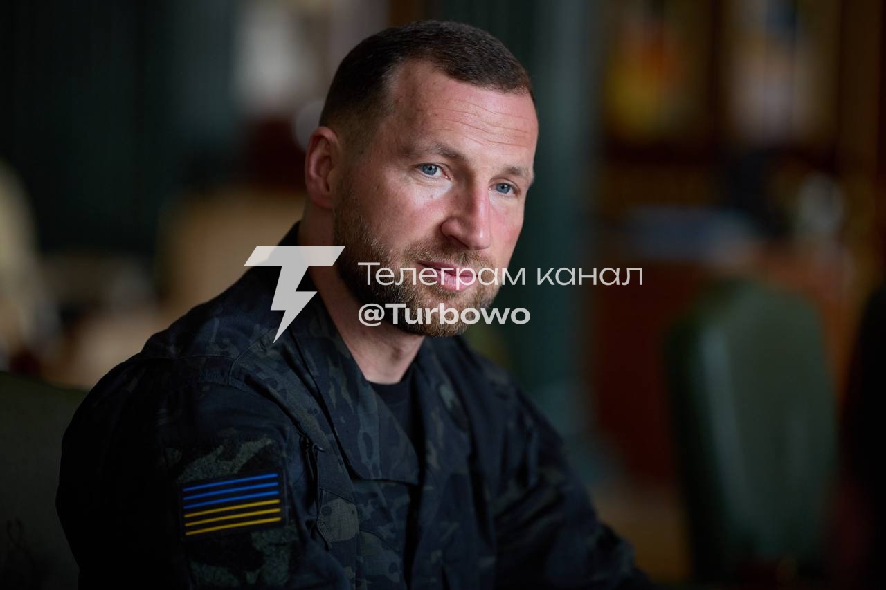 Президент доручив Євгенію Хмарі виконувати обов’язки міністра оборони