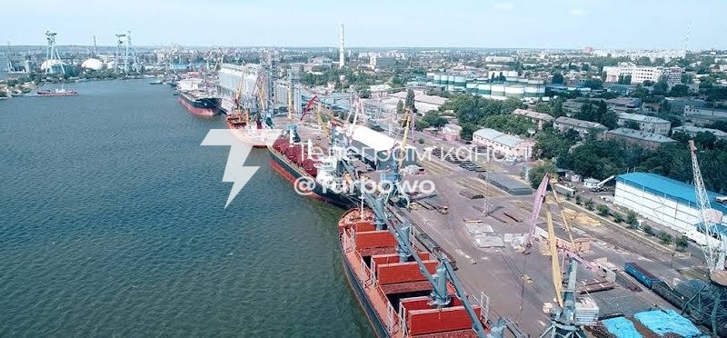 Росія атакувала дронами порт Миколаєва Загинули двоє людей