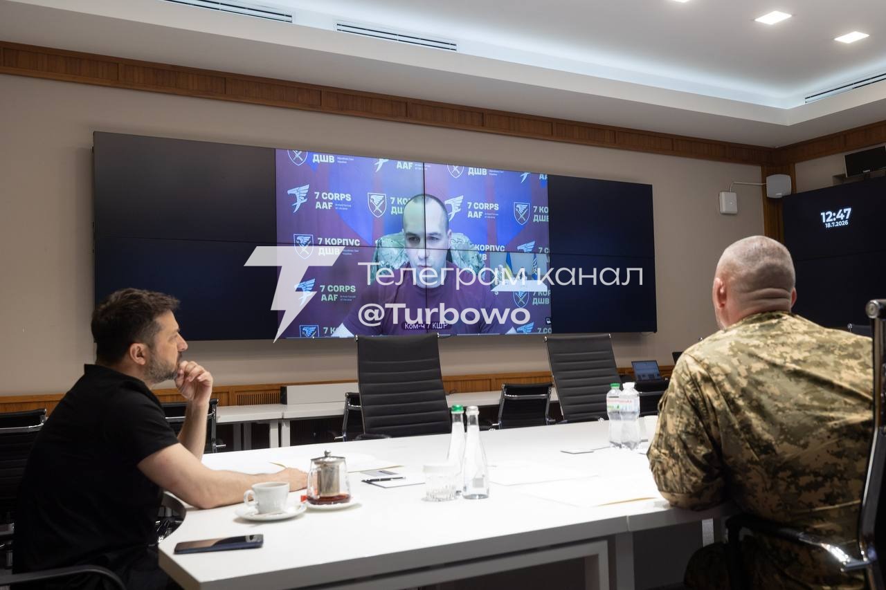 Зеленський продовжує спілкування з командирами корпусів