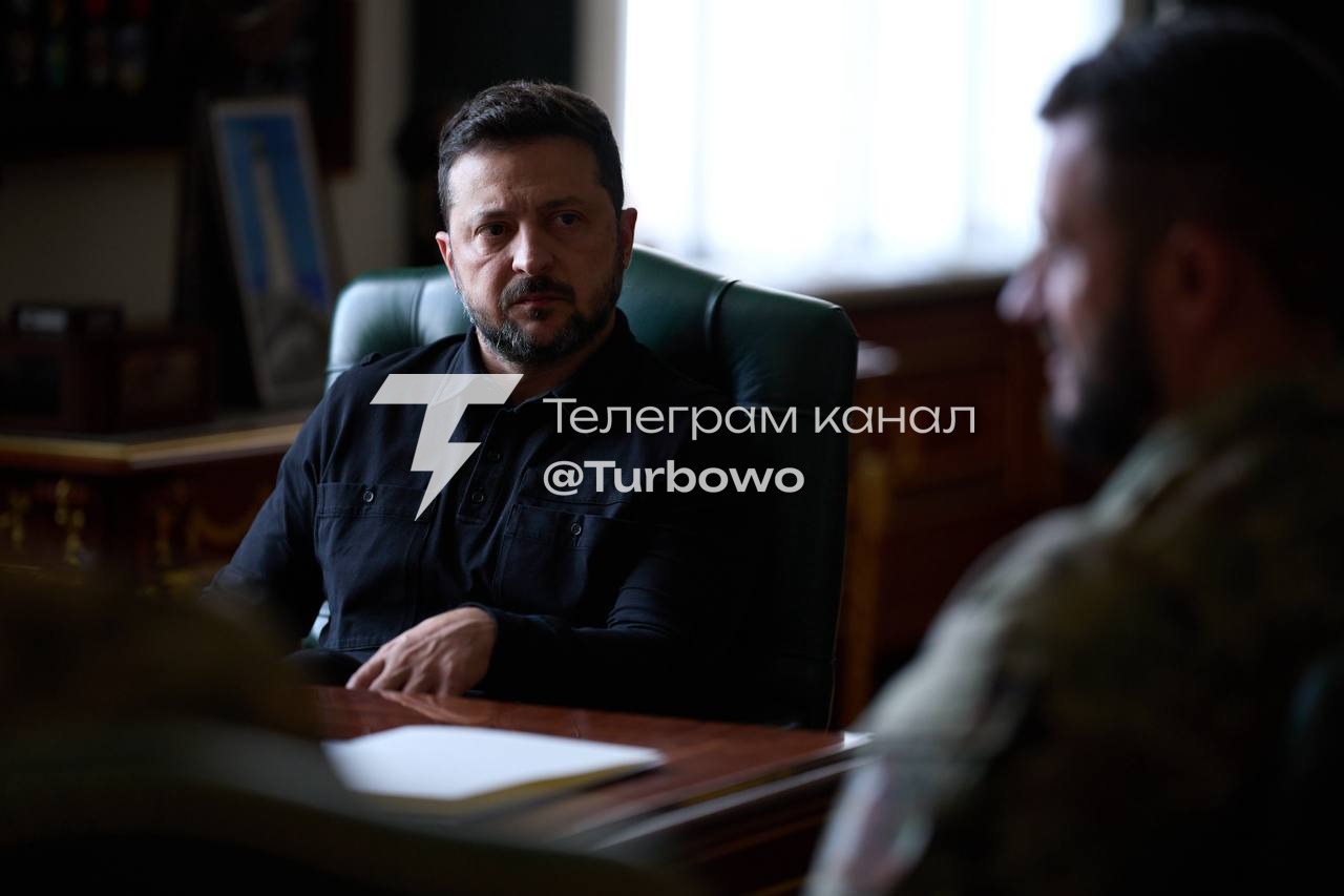 Президент Володимир Зеленський провів зустріч із командиром корпусу Національної…