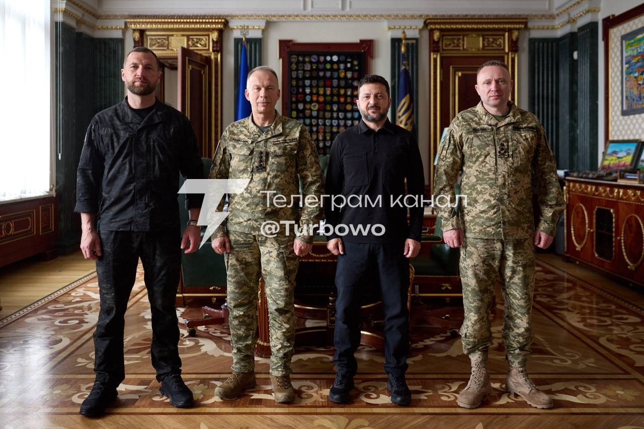 Разом із Михайлом Драпатим та Євгенієм Хмарою визначили