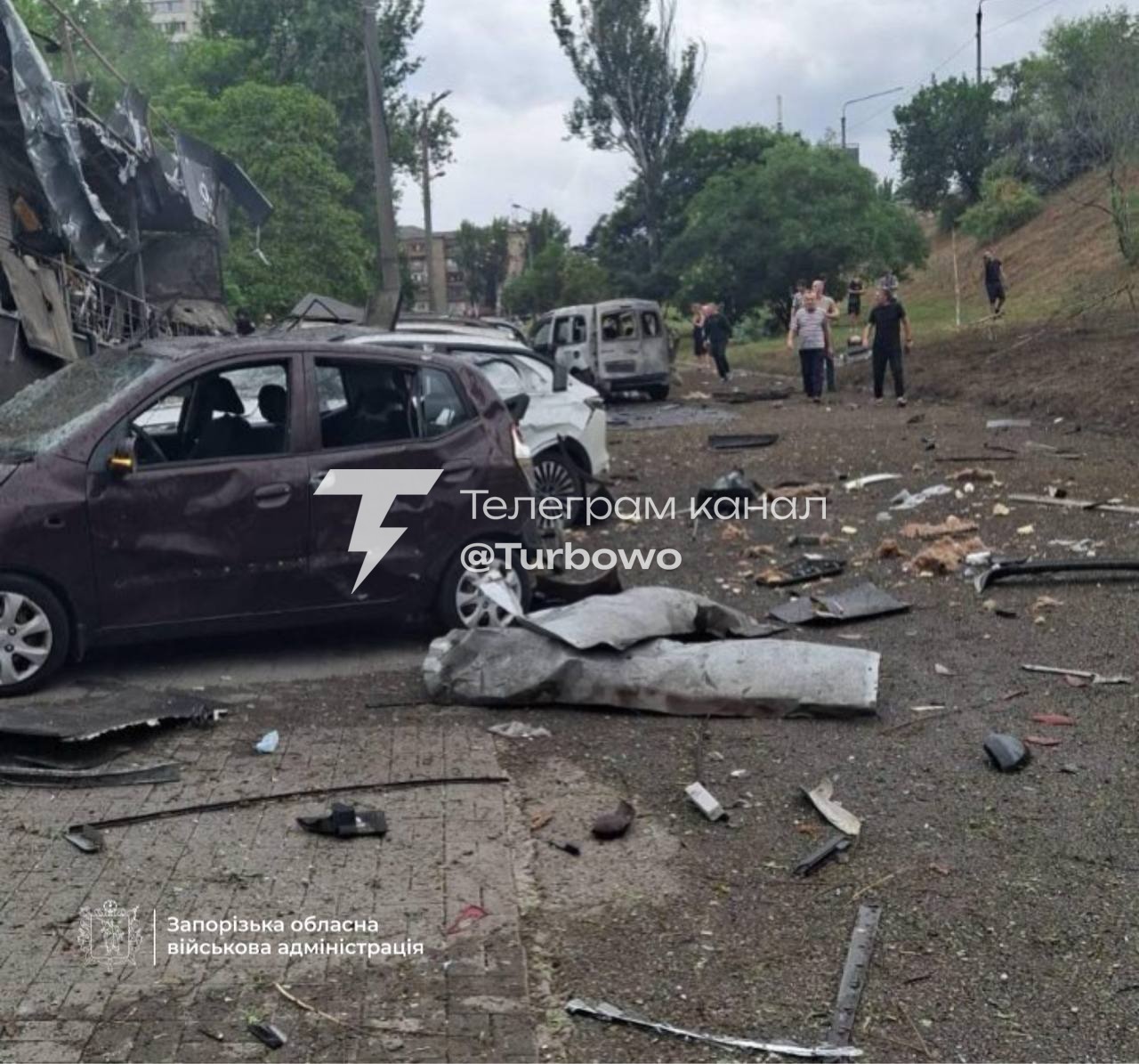 Росія вдарила по багатоповерхівці в Запоріжжі