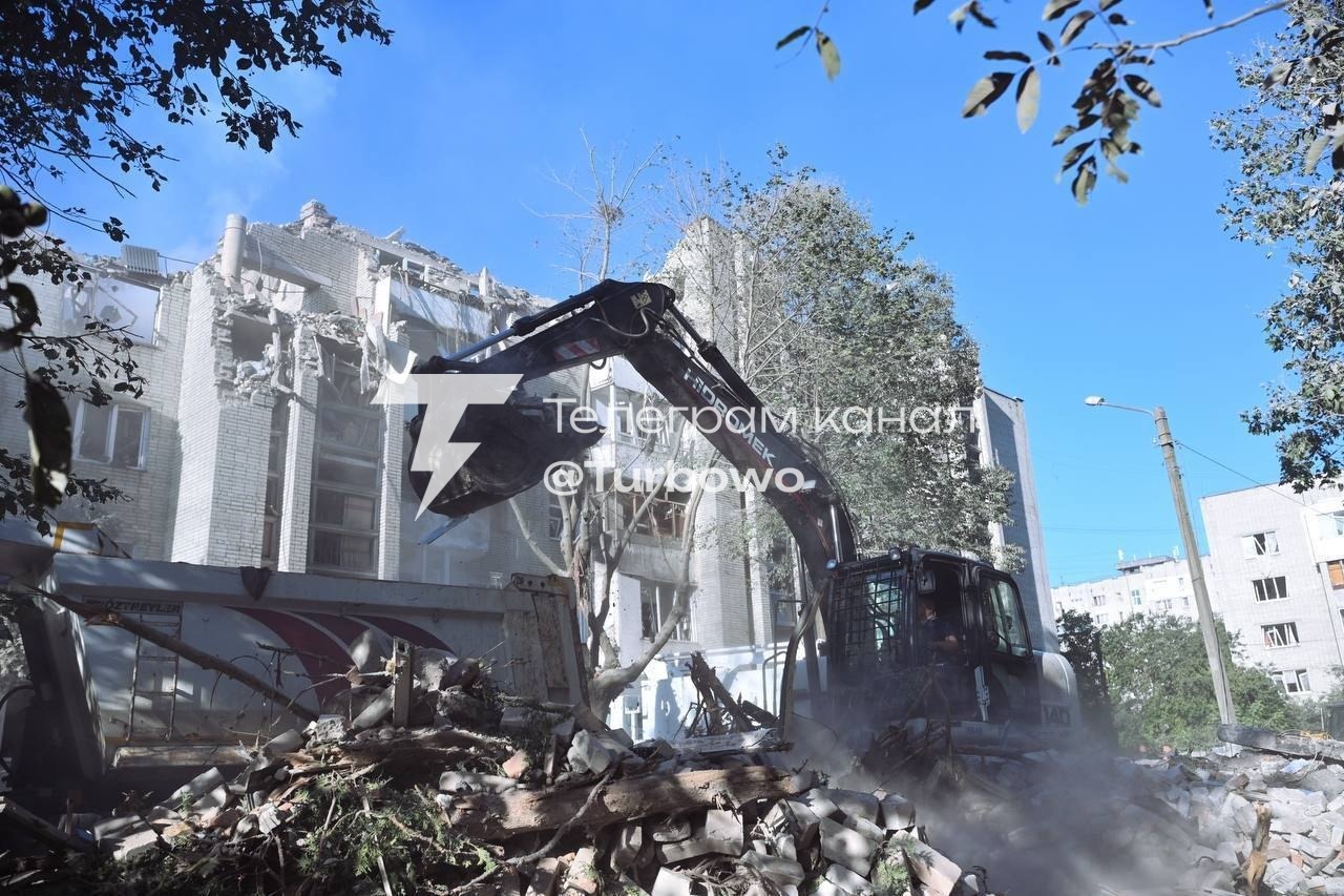 Під завалами пʼятиповерхівки у Львові виявили тіло чоловіка: начальник Львівської…